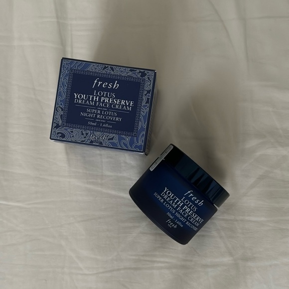 FRESH Lotus Antioxidant Night Moisturizer - Picture 2 of 3